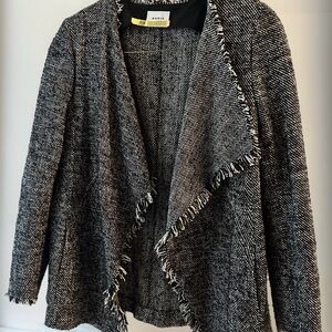 AKRIS Black and White Textured Jacket Shawl Type
